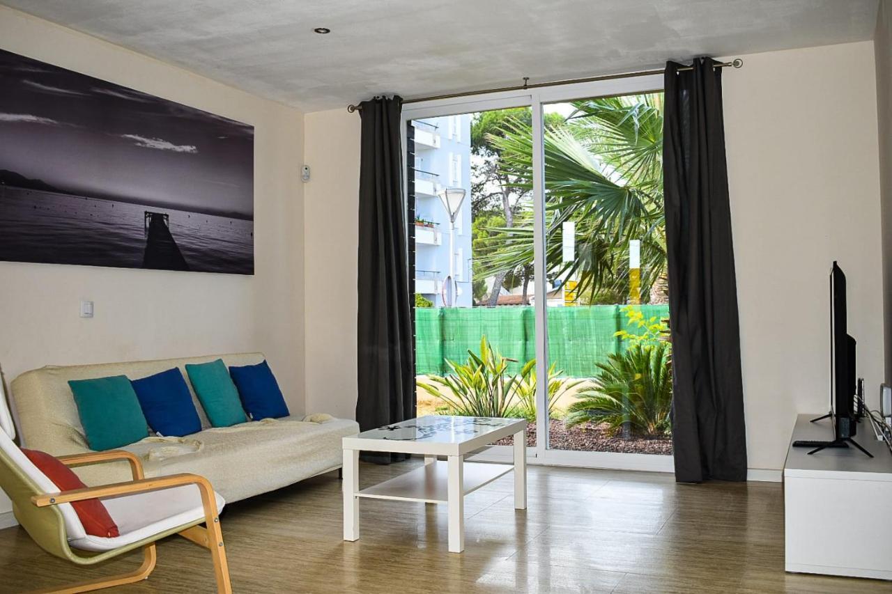 Semi Detached Chalet Right Side กันปิกาฟอร์ต ภายนอก รูปภาพ